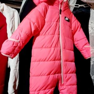 Toddlers Nike snowsuit . Hot pink. Brand new, never worn.